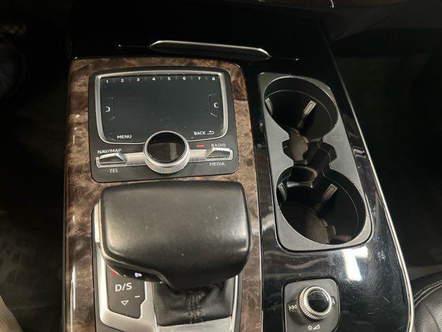 Photo of 2017 Black Audi Q7