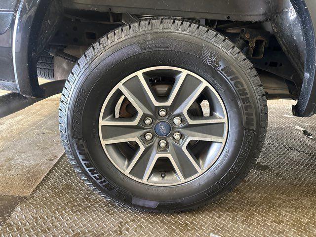 Photo of 2015 Tuxedo Black Metallic Ford F-150