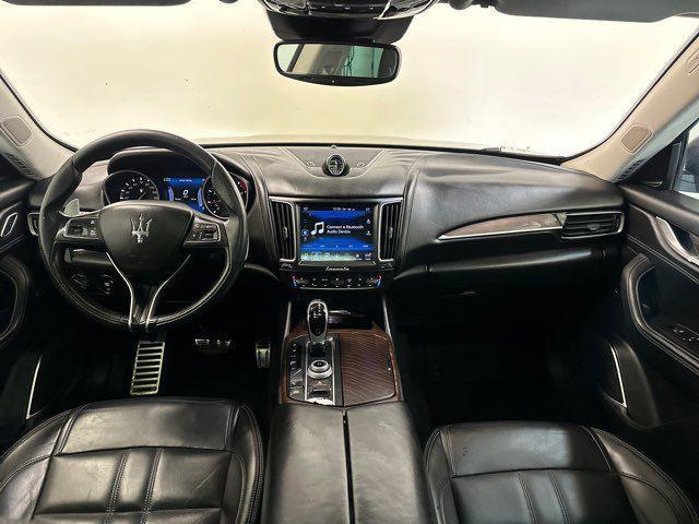 Photo of 2017 Blue Maserati Levante