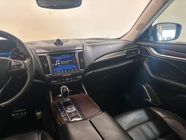 Photo of 2017 Blue Maserati Levante