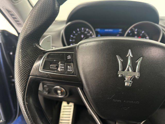 Photo of 2017 Blue Maserati Levante