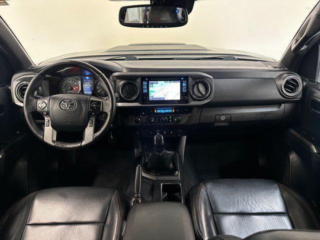 Photo of 2018 Midnight Black Metallic Toyota Tacoma