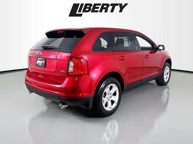 Photo of 2012 Red Candy Metallic Tinted Clearcoat Ford Edge