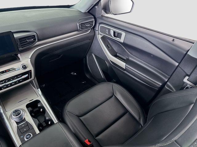 Photo of 2022 Stone Blue Metallic Ford Explorer