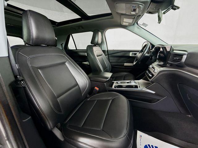 Photo of 2022 Carbonized Gray Metallic Ford Explorer