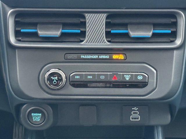 Photo of 2025 Oxford White Ford Maverick