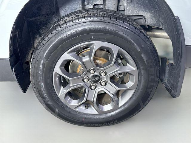 Photo of 2022 Cactus Green / Gray Ford Maverick