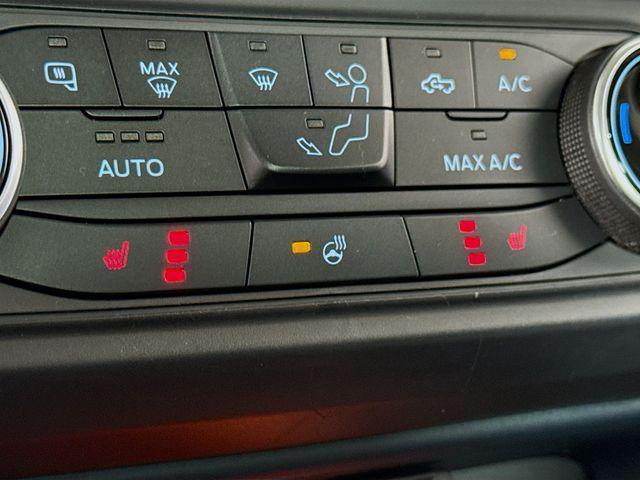 Photo of 2022 Cactus Green / Gray Ford Maverick