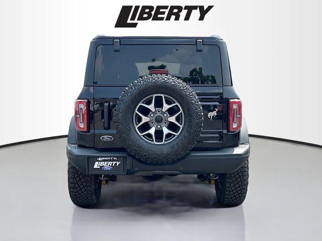 Photo of 2025 Shadow Black Ford Bronco