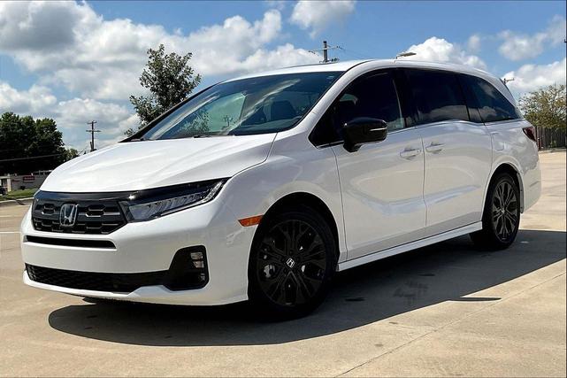 Photo of 2026 Platinum White Pearl Honda Odyssey