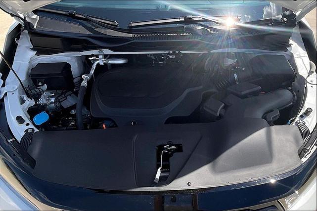 Photo of 2026 Platinum White Pearl Honda Odyssey