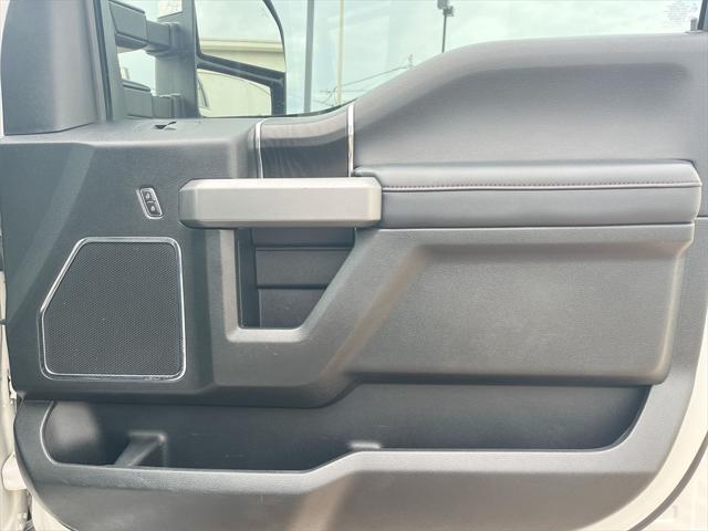 Photo of 2019 White Platinum Ford F-350