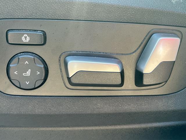 Photo of 2023 Mineral White Metallic BMW X5