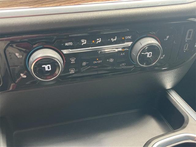 Photo of 2022 Silver Ice Metallic Chevrolet Silverado 1500