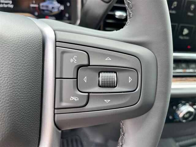 Photo of 2025 Summit White GMC Sierra 1500