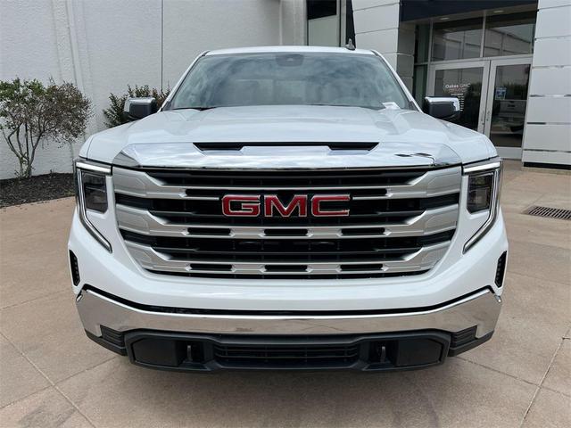 Photo of 2025 Summit White GMC Sierra 1500