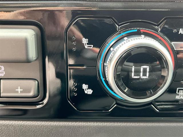 Photo of 2025 Summit White GMC Sierra 1500