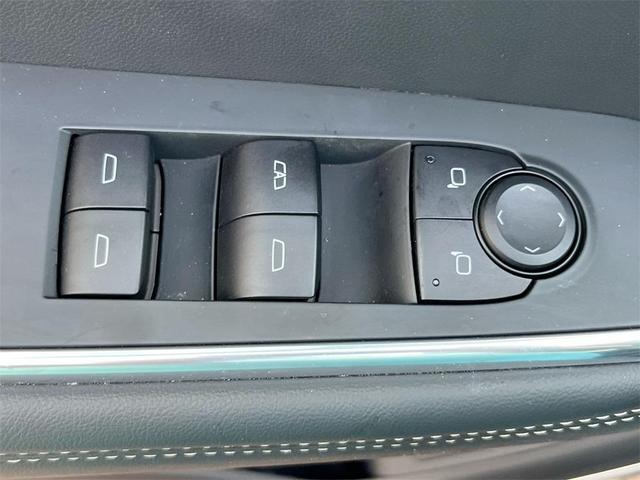 Photo of 2025 Summit White GMC Acadia