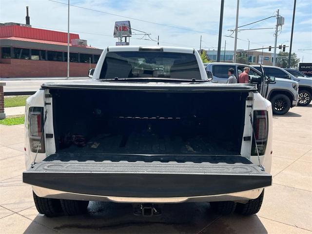 Photo of 2018 Bright White Clearcoat RAM 3500