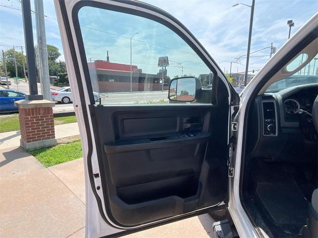 Photo of 2018 Bright White Clearcoat RAM 3500