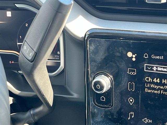 Photo of 2025 Summit White GMC Sierra 2500