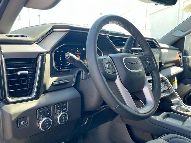 Photo of 2025 Summit White GMC Sierra 2500