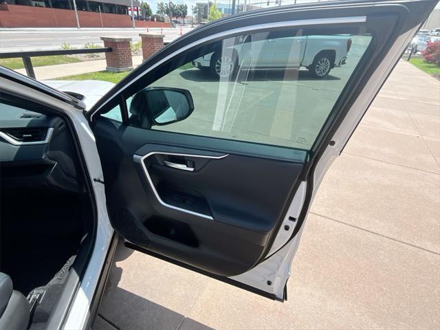 Photo of 2024 Ice Cap Toyota RAV4 Hybrid