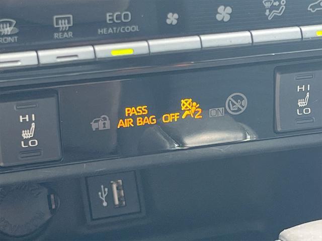 Photo of 2024 Ice Cap Toyota RAV4 Hybrid