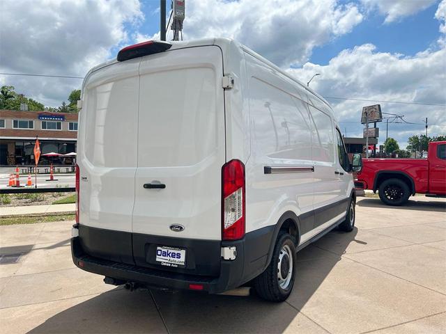 Photo of 2022 Oxford White Ford Transit-250