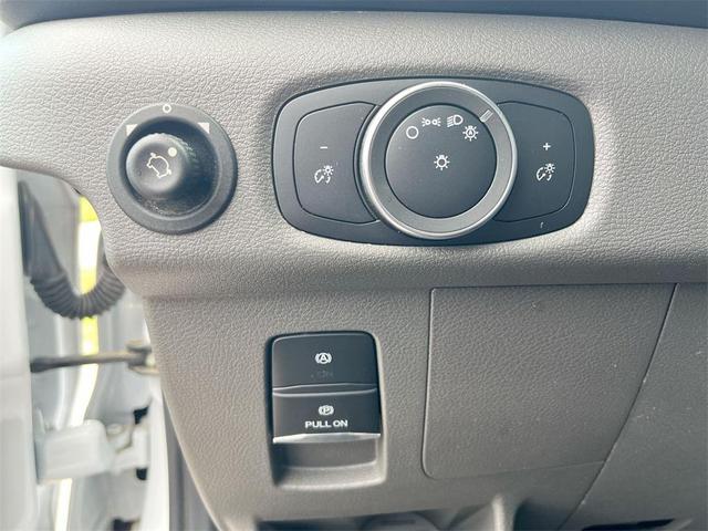 Photo of 2022 Oxford White Ford Transit-250