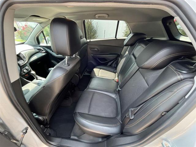Photo of 2018 Silver Ice Metallic Chevrolet Trax