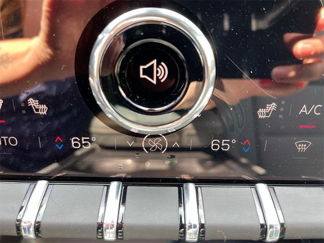 Photo of 2025 Summit White GMC Acadia