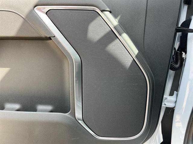 Photo of 2025 Summit White GMC Sierra 2500