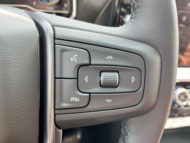 Photo of 2025 Summit White GMC Sierra 2500