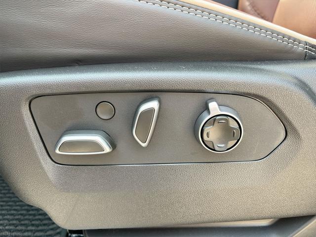 Photo of 2025 Summit White GMC Sierra 2500
