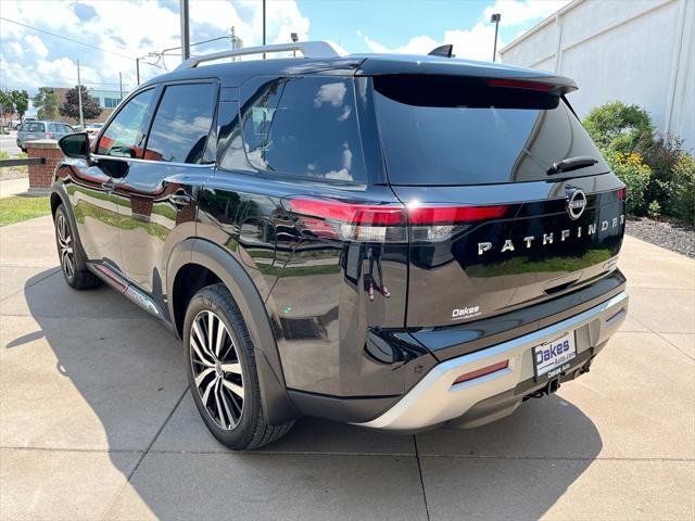 Photo of 2025 Super Black Nissan Pathfinder