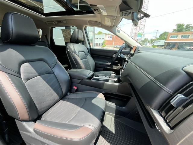 Photo of 2025 Super Black Nissan Pathfinder