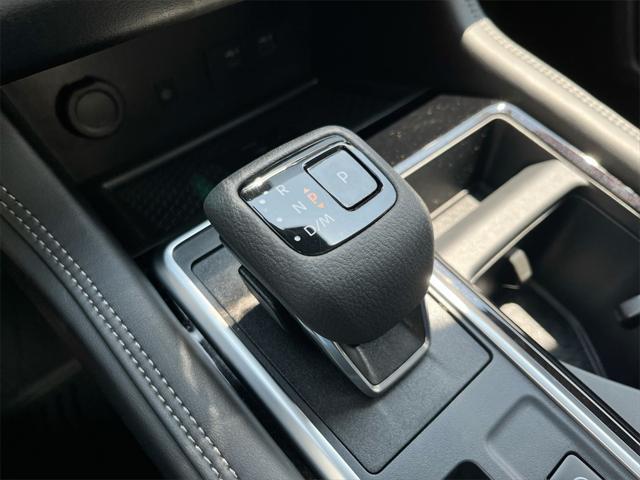 Photo of 2025 Super Black Nissan Pathfinder