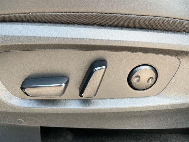 Photo of 2025 Super Black Nissan Pathfinder