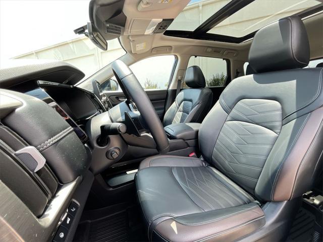 Photo of 2025 Super Black Nissan Pathfinder