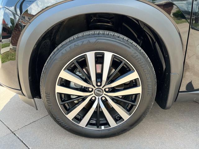 Photo of 2025 Super Black Nissan Pathfinder