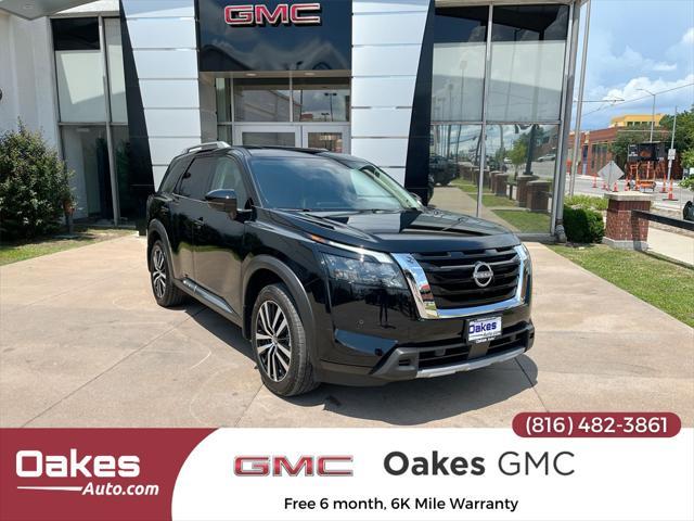 Photo of 2025 Super Black Nissan Pathfinder