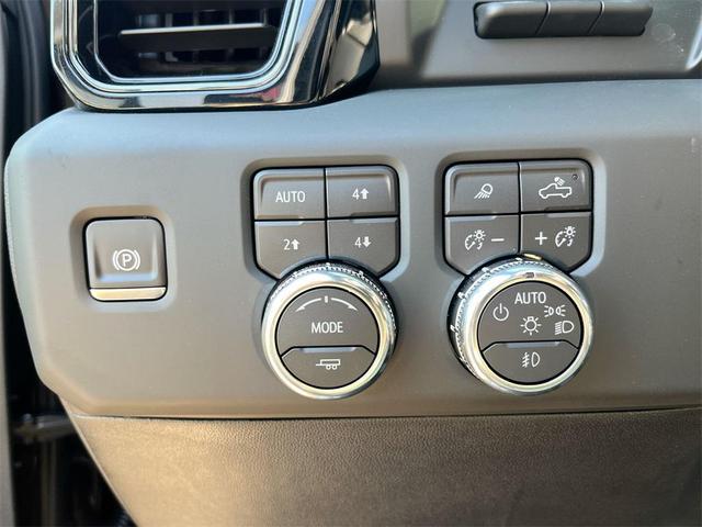 Photo of 2025 Onyx Black GMC Sierra 1500