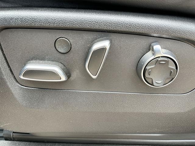 Photo of 2022 Crystal White Tricoat Cadillac Escalade