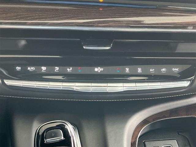 Photo of 2022 Crystal White Tricoat Cadillac Escalade