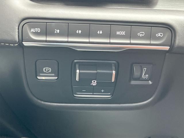 Photo of 2022 Crystal White Tricoat Cadillac Escalade