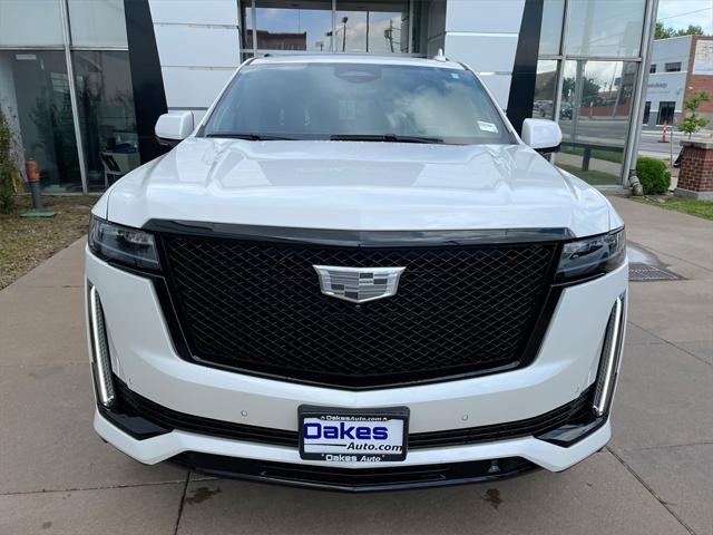 Photo of 2022 Crystal White Tricoat Cadillac Escalade