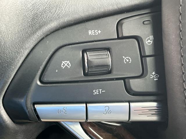 Photo of 2022 Crystal White Tricoat Cadillac Escalade