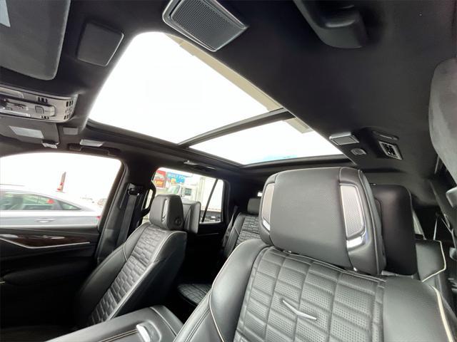 Photo of 2022 Crystal White Tricoat Cadillac Escalade