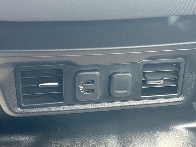 Photo of 2023 Summit White GMC Sierra 2500